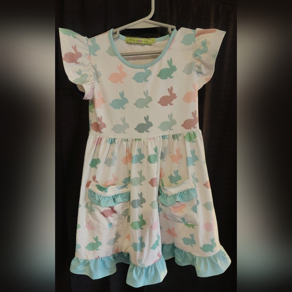 Kids clothes! 2 girls dresses-size 4. Good used condition! Multi-colored - Picture 2 of 5